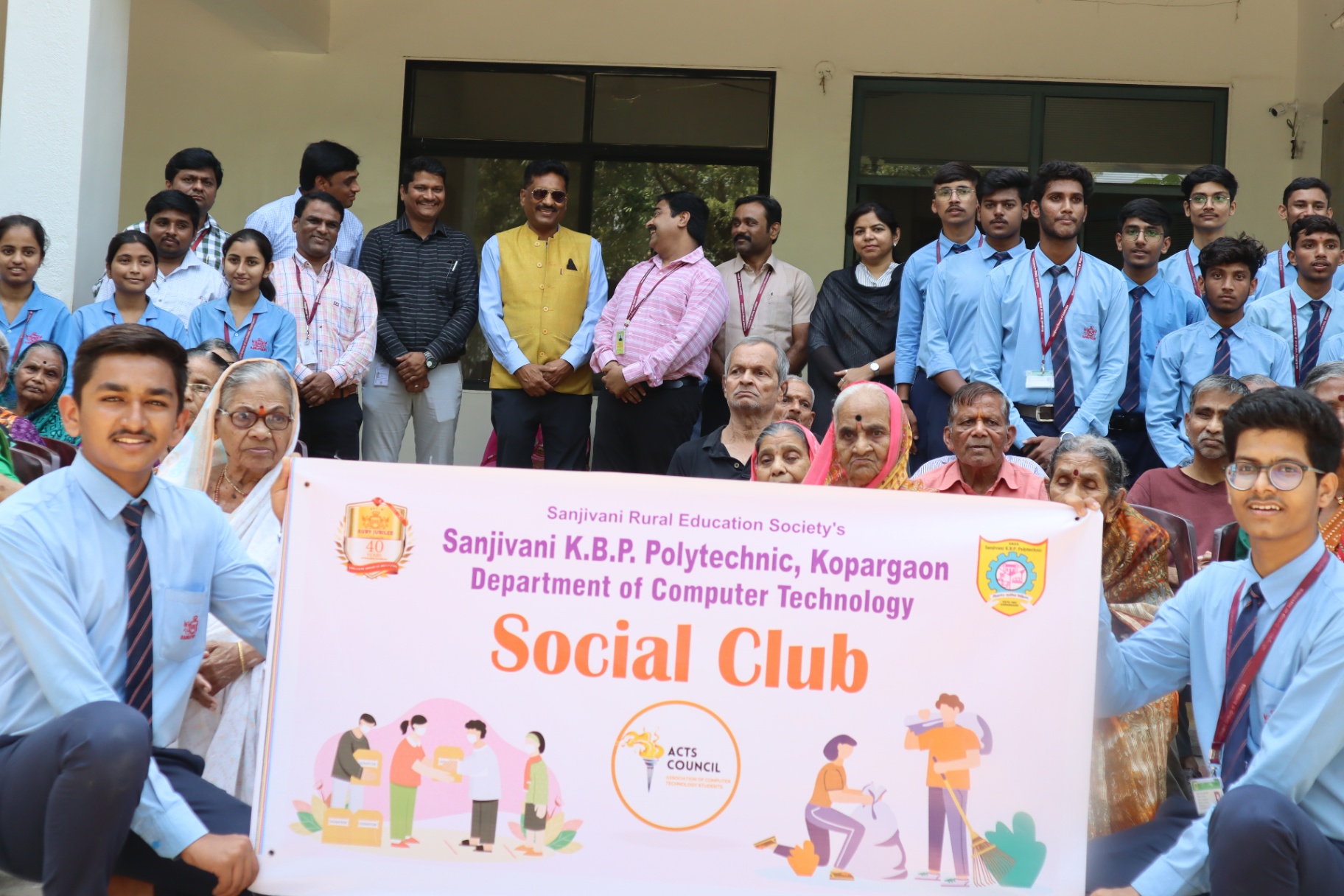 Social Club × Dwarkamai Vruddhashram — Department of Computer Technology group photo